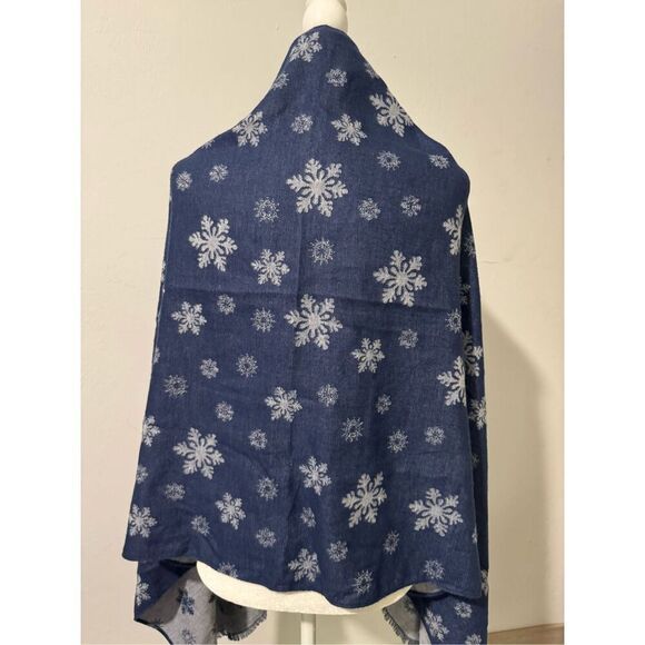 Talbots Ombré snowflakes Oblong scarf - Picture 7 of 8